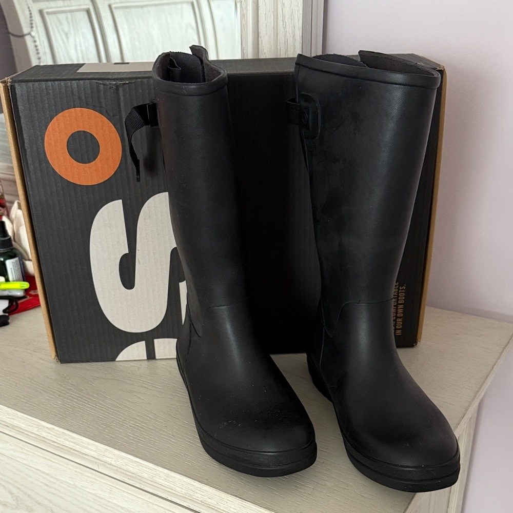 Bogs Black Adjustable Calf Boots - image 2